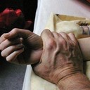 A minha mente finge resistência... A minha carne obscenamente me trai... (Elizabeth Barbara de sanctis)